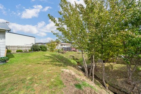 Photo of property in 5 Ashburn Road, Wainuiomata, Lower Hutt, 5014