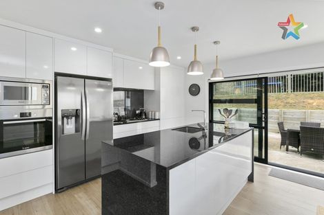 Photo of property in 8 Frankie Stevens Place, Riverstone Terraces, Upper Hutt, 5018