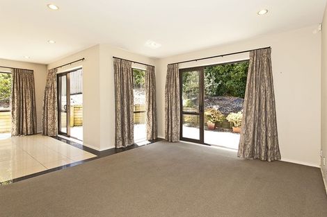 Photo of property in 13 Keating Rise, Northcross, Auckland, 0632
