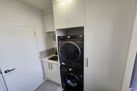 Photo of property in 12 Eileen Newey Place, Henderson, Auckland, 0612
