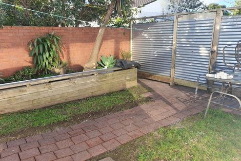 Photo of property in 5/19 Milton Road, Orewa, 0931