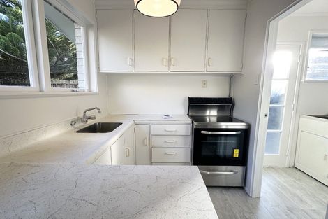 Photo of property in 2/375 Pakuranga Road, Pakuranga Heights, Auckland, 2010