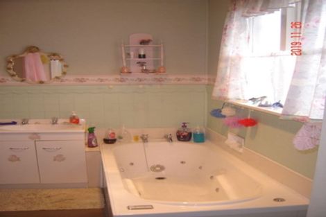 Photo of property in 6 Opie Street, Waimate, 7924