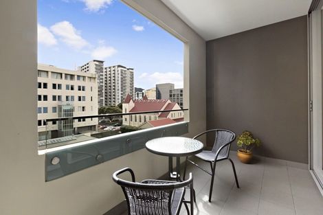 Photo of property in Sanctum Apartment, 10 Ebor Street, Te Aro, Wellington, 6011