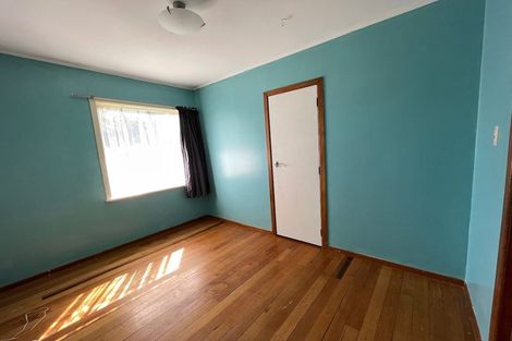 Photo of property in 26 Glen Marine Parade, Glendene, Auckland, 0602