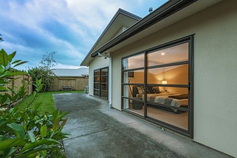 Photo of property in 6 Brooklyn Heights Drive, Kelvin Grove, Palmerston North, 4414