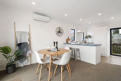 Photo of property in 1/59 Verran Road, Birkenhead, Auckland, 0626