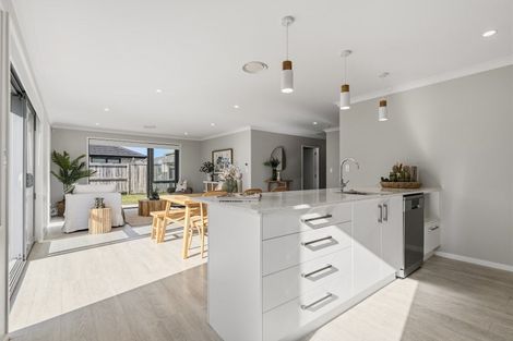 Photo of property in 203 Te Okuroa Drive, Papamoa, 3118