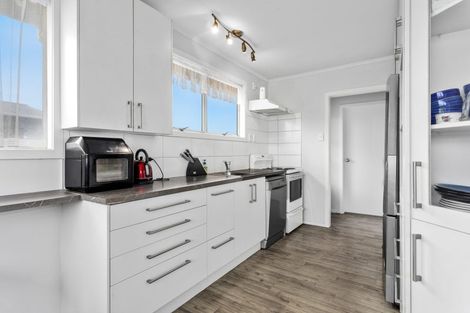 Photo of property in 29 Rata Avenue, Edgecumbe, 3120