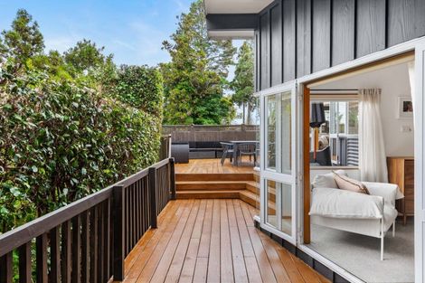 Photo of property in 190a Hutchinson Avenue, New Lynn, Auckland, 0600