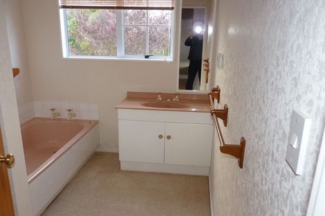 Photo of property in 2/62 Rokino Road, Hilltop, Taupo, 3330