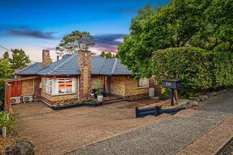 Photo of property in 236 Godley Road, Titirangi, Auckland, 0604