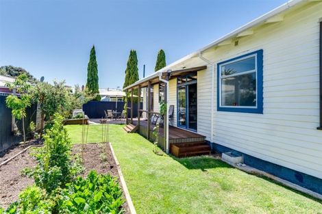 Photo of property in 1/171 Vigor Brown Street, Napier South, Napier, 4110