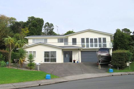 Photo of property in 32 Maori Hut Road, Red Beach, 0932