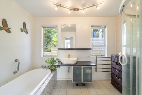 Photo of property in 86 Muri Road, Pukerua Bay, 5026