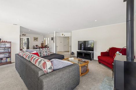 Photo of property in 6 Voyager Way, Whitby, Porirua, 5024