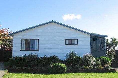 Photo of property in 2 Dennis Taylor Court, Paraparaumu, 5032