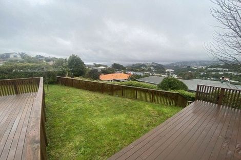 Photo of property in 68 Glanmire Road, Newlands, Wellington, 6037