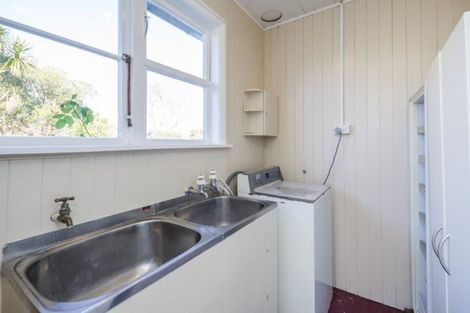 Photo of property in 8 Tweed Street, Roslyn, Palmerston North, 4414