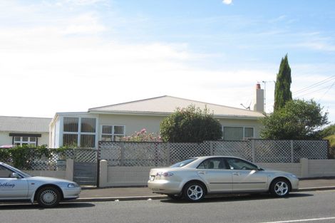 Photo of property in 35 Morley Street, New Plymouth, 4310