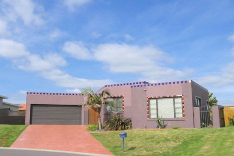 Photo of property in 10 Paua Cove, Papamoa Beach, Papamoa, 3118