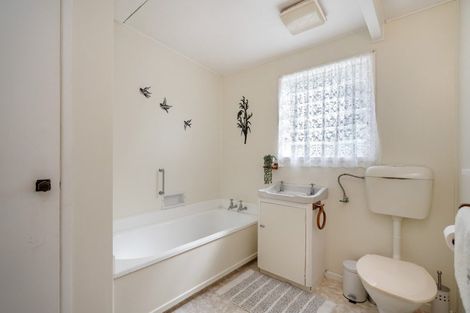 Photo of property in 165 Oakura Road, Oakura, Hikurangi, 0184