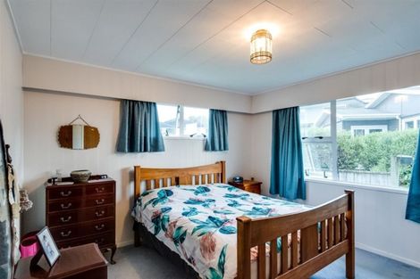 Photo of property in 2 Ashford Place, Havelock North, 4130