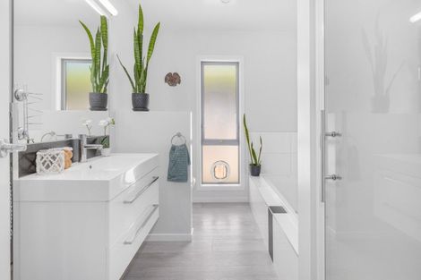 Photo of property in 2 Ihakara Arthur Lane, Aotea, Porirua, 5024