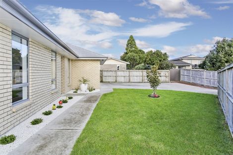 Photo of property in 19 Glennron Lane, Waiuku, 2123