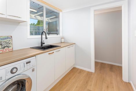 Photo of property in 11 France Street, Waiuku, 2123