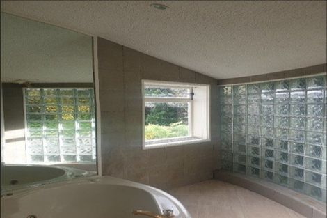 Photo of property in 9 Rangitane Street, Maupuia, Wellington, 6022