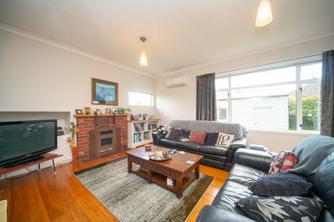 Photo of property in 547 Featherston Street, Roslyn, Palmerston North, 4414