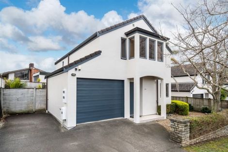 Photo of property in 1/48 Schnapper Rock Road, Schnapper Rock, Auckland, 0632