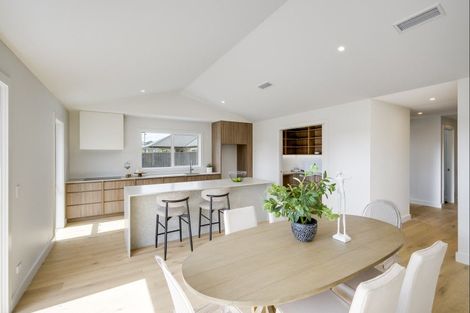 Photo of property in 12 Rich Rise, Havelock North, 4130