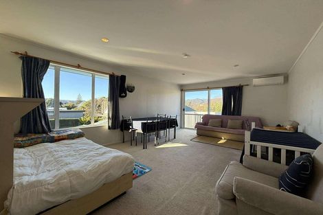 Photo of property in 11 Charleston Avenue, Boulcott, Lower Hutt, 5011