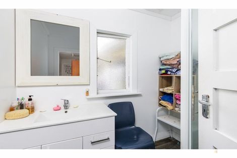 Photo of property in 15 Moorhouse Street, Waimate, 7924