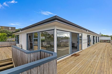 Photo of property in 29 Gledstane Road, Stanmore Bay, Whangaparaoa, 0932