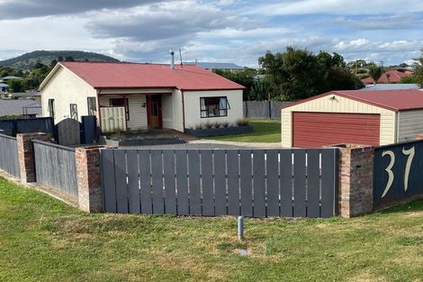 Photo of property in 37 Collins Street, Waikouaiti, 9510