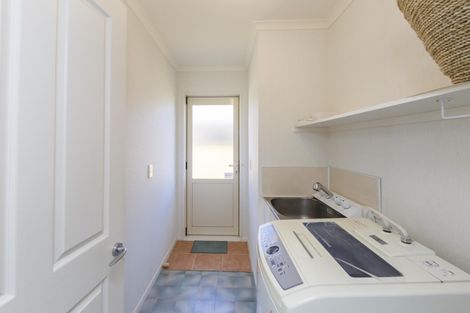 Photo of property in 51 Royal Oak Drive, Kelvin Grove, Palmerston North, 4414