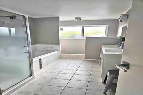 Photo of property in 71 Hooker Avenue, Chedworth, Hamilton, 3210