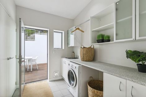 Photo of property in 10 Tannadyce Street, Strathmore Park, Wellington, 6022