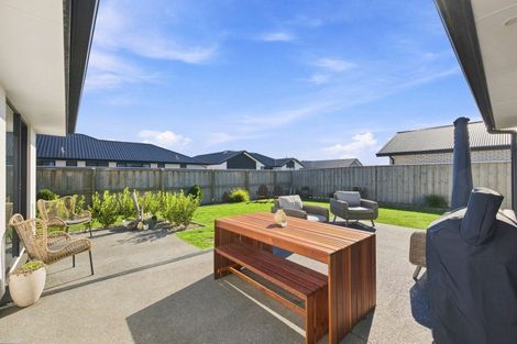 Photo of property in 51 Hilton Drive, Amberley, 7410