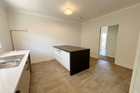 Photo of property in 18 Woodford Avenue, Henderson, Auckland, 0610
