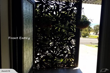 Photo of property in 4 Seaview Road, Cable Bay, 0420