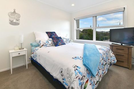Photo of property in 6/18 Parr Terrace, Castor Bay, Auckland, 0620