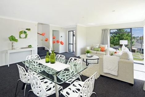 Photo of property in 20 Stephanie Close, Glenfield, Auckland, 0629