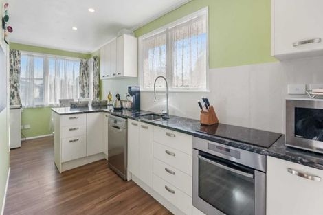 Photo of property in 99 Cargill Street, Papakura, 2110