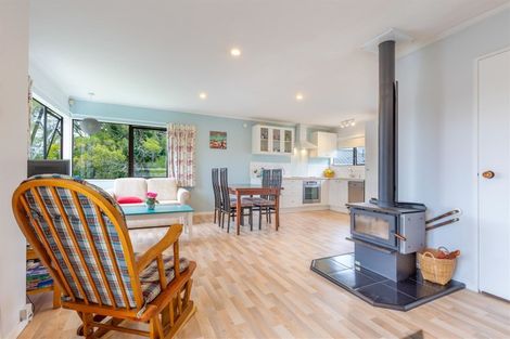 Photo of property in 17 Elizabeth Drive, West Harbour, Auckland, 0618