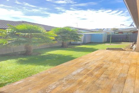 Photo of property in 27 Emmerdale Avenue, Papakura, 2110