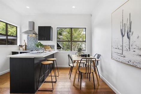 Photo of property in 1/16 Nile Road, Milford, Auckland, 0620